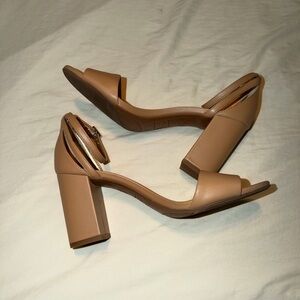 Tan Heels
